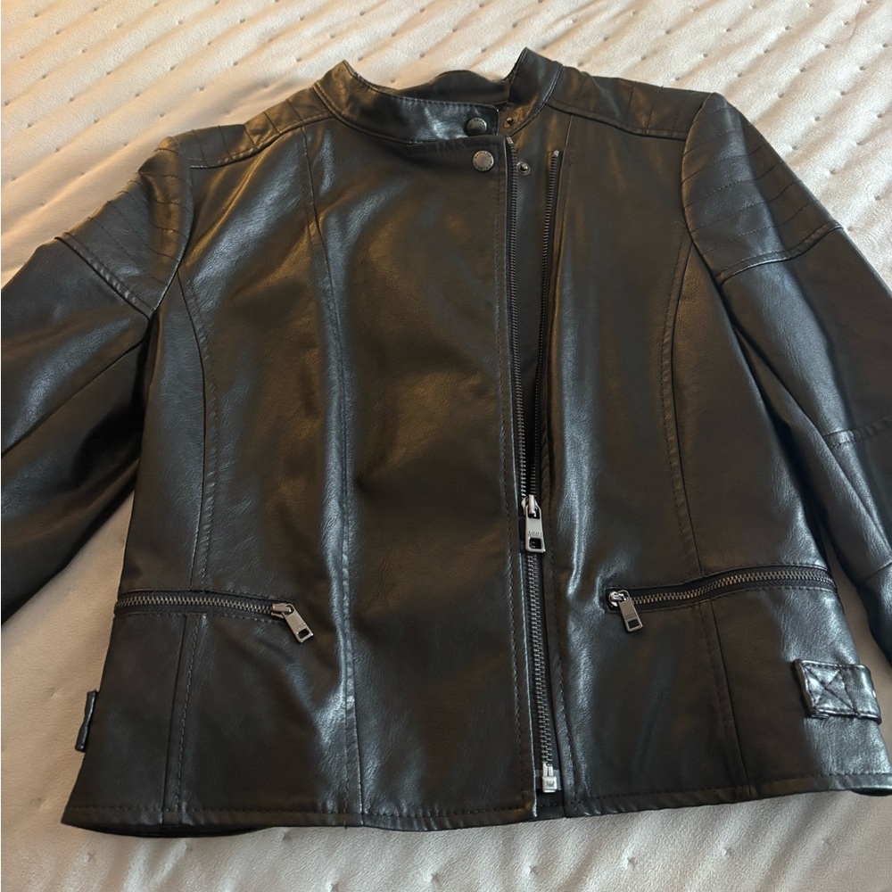Banana Republic black Moto jacket vegan leather size small NWOT